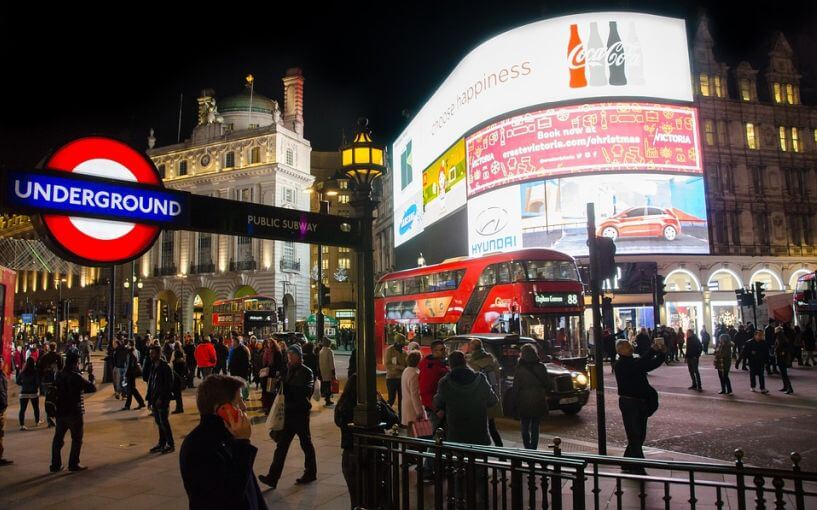 Londyn pociągiem Eurostar - Piccadilly Circus Pociągiem do Londynu - Piccadilly Circus